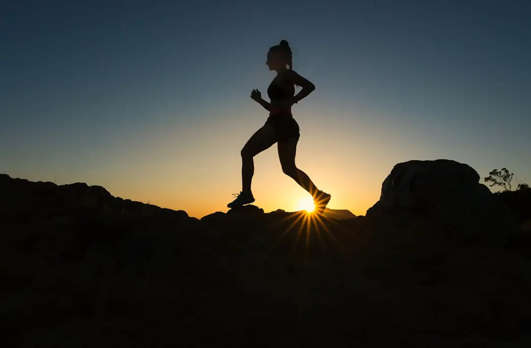 Aménagement intérieur d’un club de fitness neuf dans un ensemble commercial moderne en Arabie saoudite
