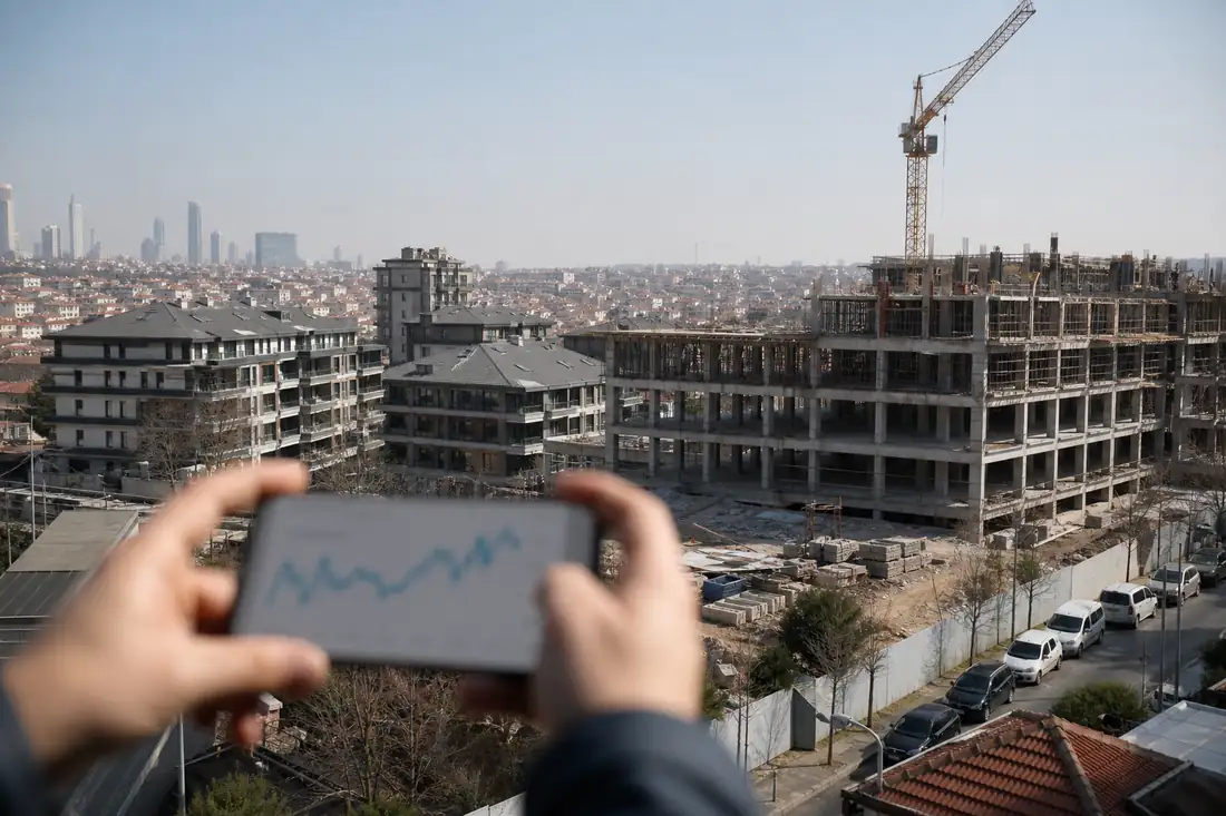 Chantier résidentiel moderne à Istanbul illustrant un investissement lié à des certificats immobiliers turcs.